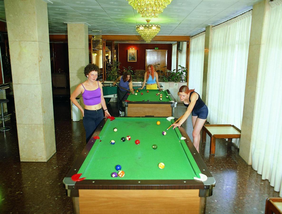 Hotel Continental กาเลญา ภายนอก รูปภาพ